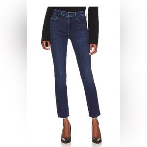 MOTHER denim - The Rascal Ankle Snippet 
Size 28
